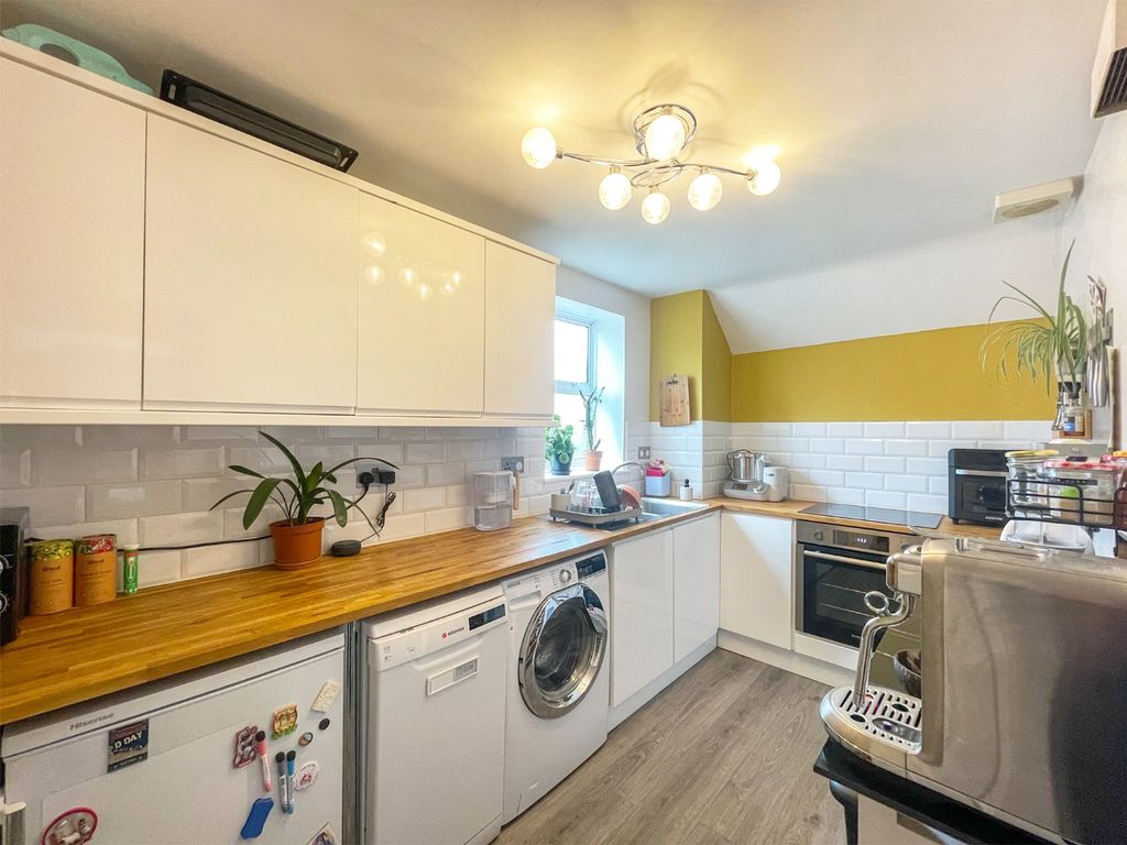 Property photo 3 of 19 3359705