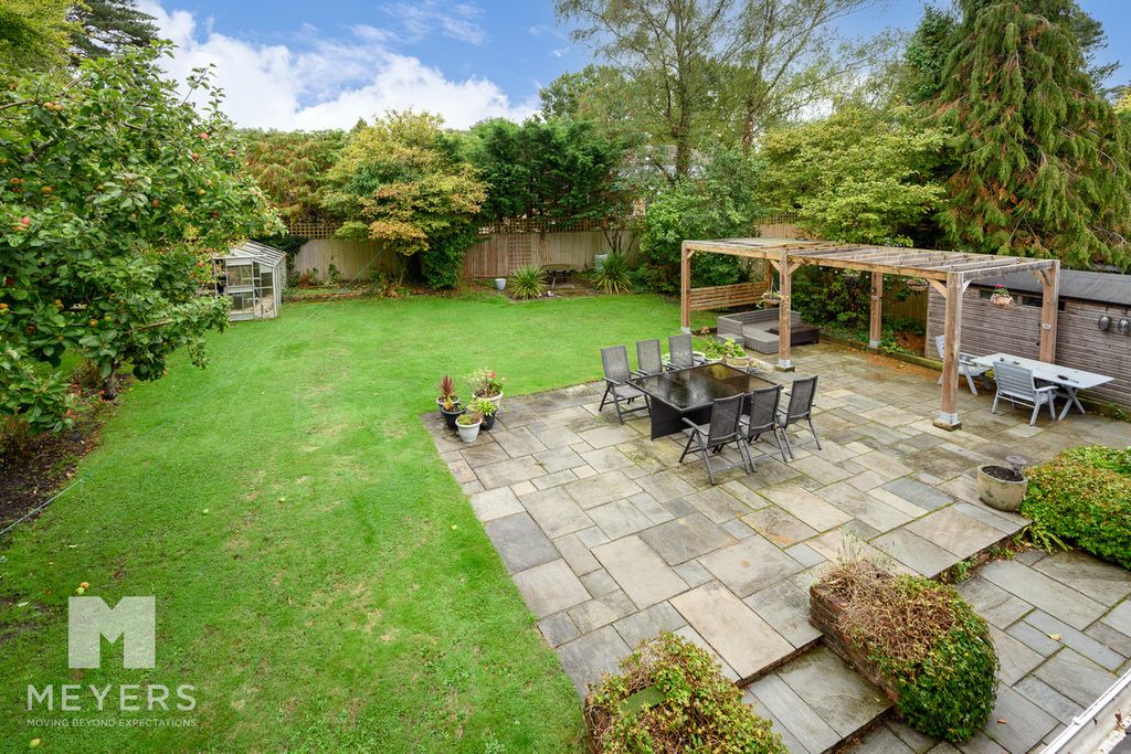 Property photo 3 of 28