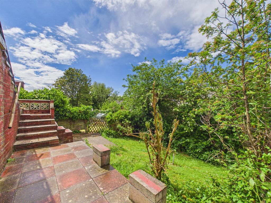 Property photo 3 of 19