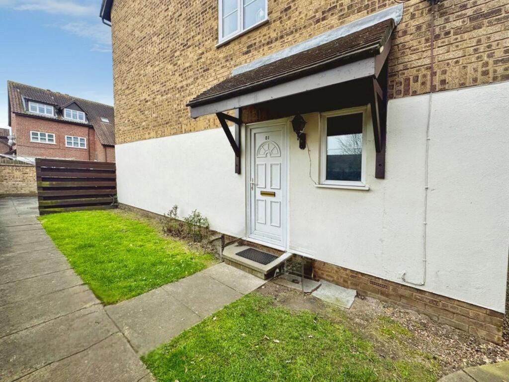 Property photo 1 of 9