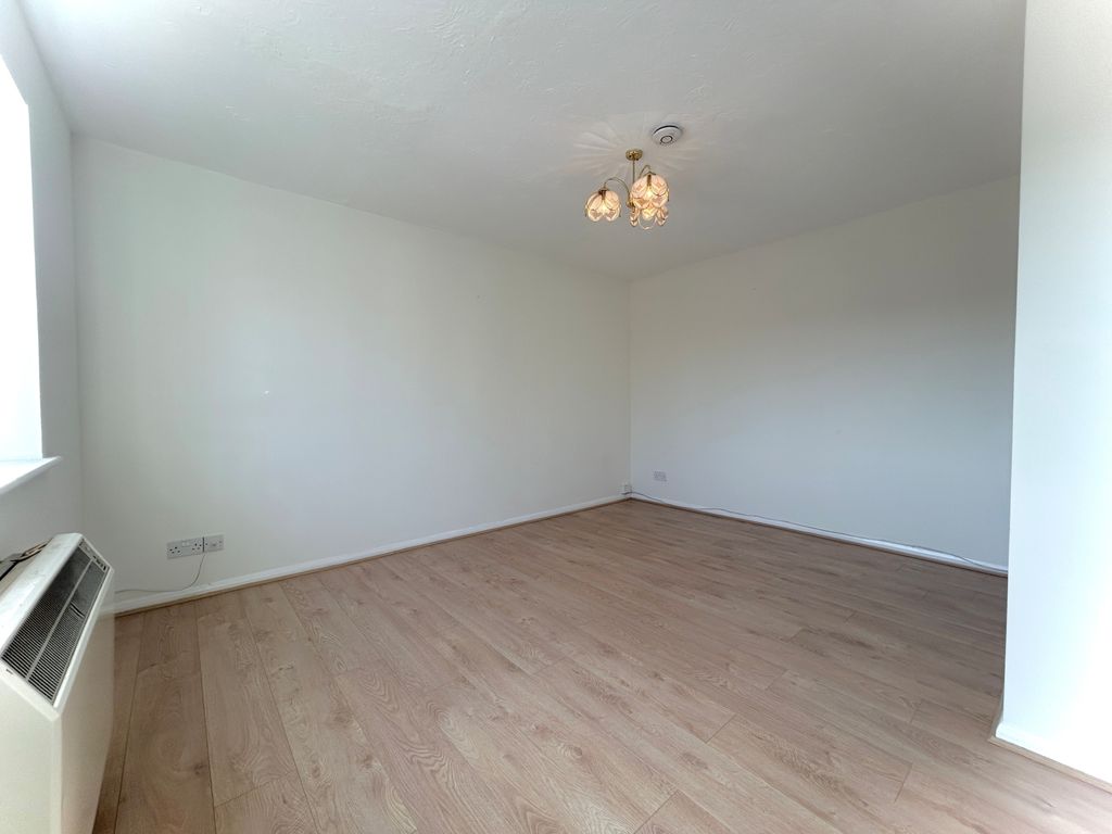 Property photo 3 of 13 10