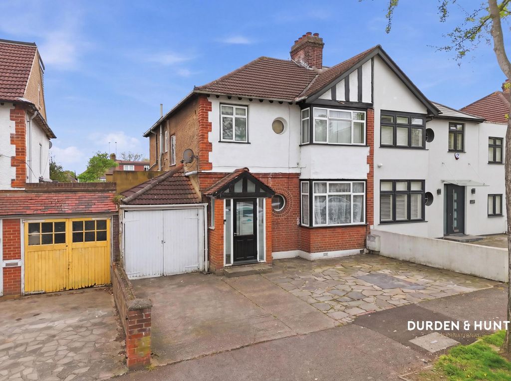 Property photo 1 of 28