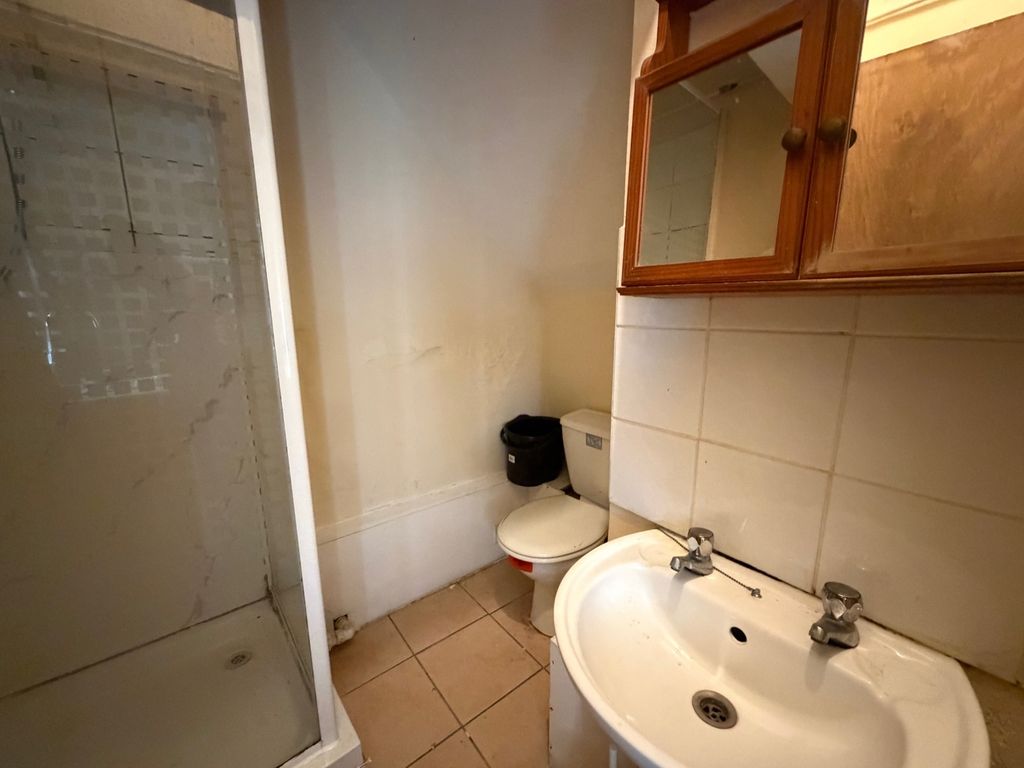 Property photo 3 of 3 Fffrxf