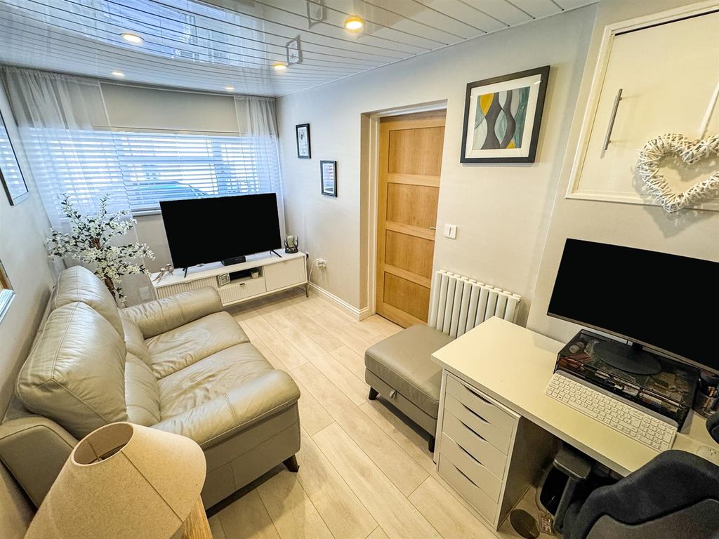 Property photo 2 of 25 Img_1624.Jpg