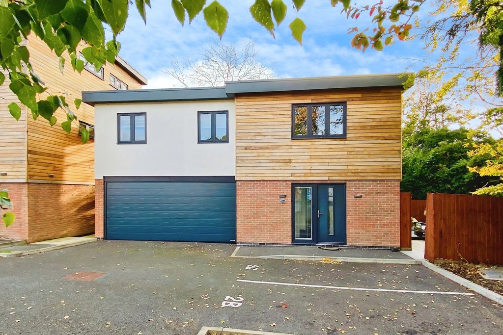 Property photo 1 of 25