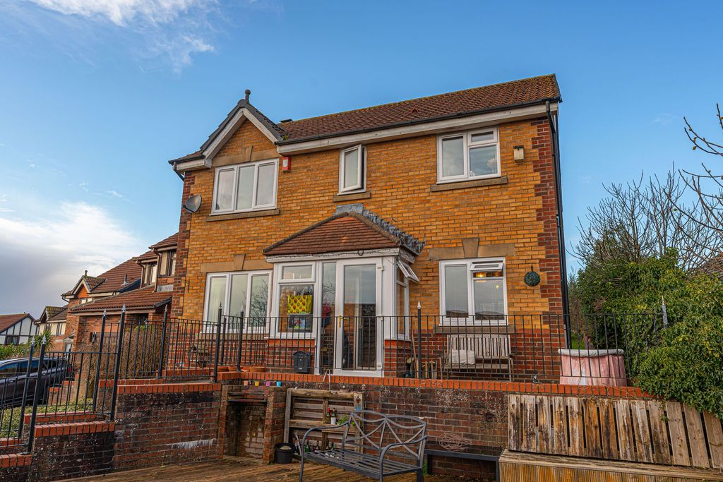 Property photo 1 of 37