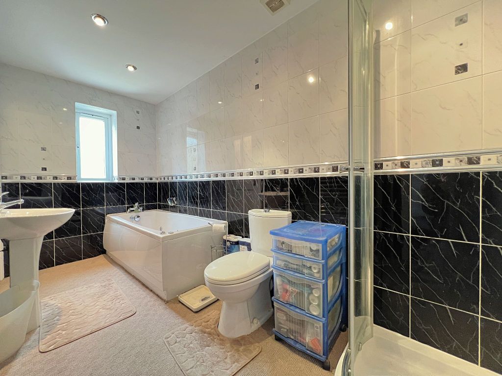 Additional image 14 of 4 bed detached house for saleWindhill Old Road, Bradford BD10