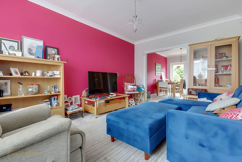 Property photo 2 of 8 Sitting/Dining Room