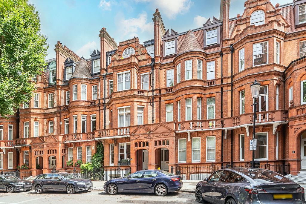 Property photo 2 of 17 Flat-3-37-Sloane-...