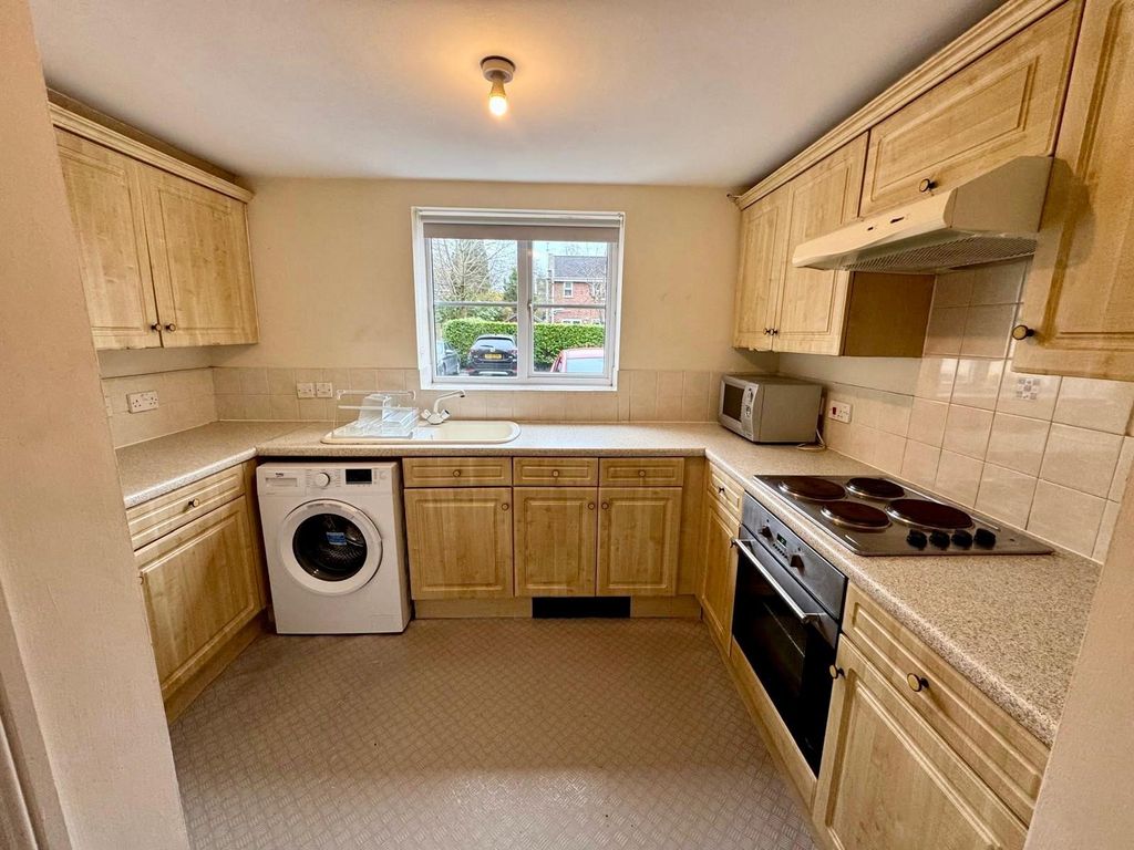 Property photo 2 of 6