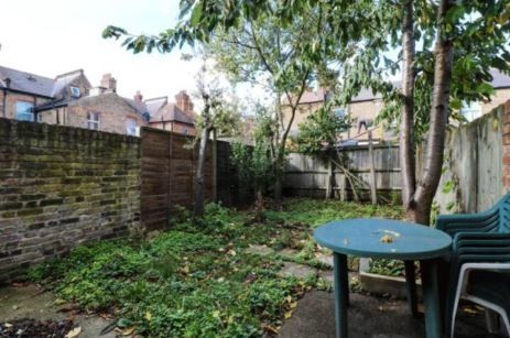 Property photo 2 of 8 Garden. 8