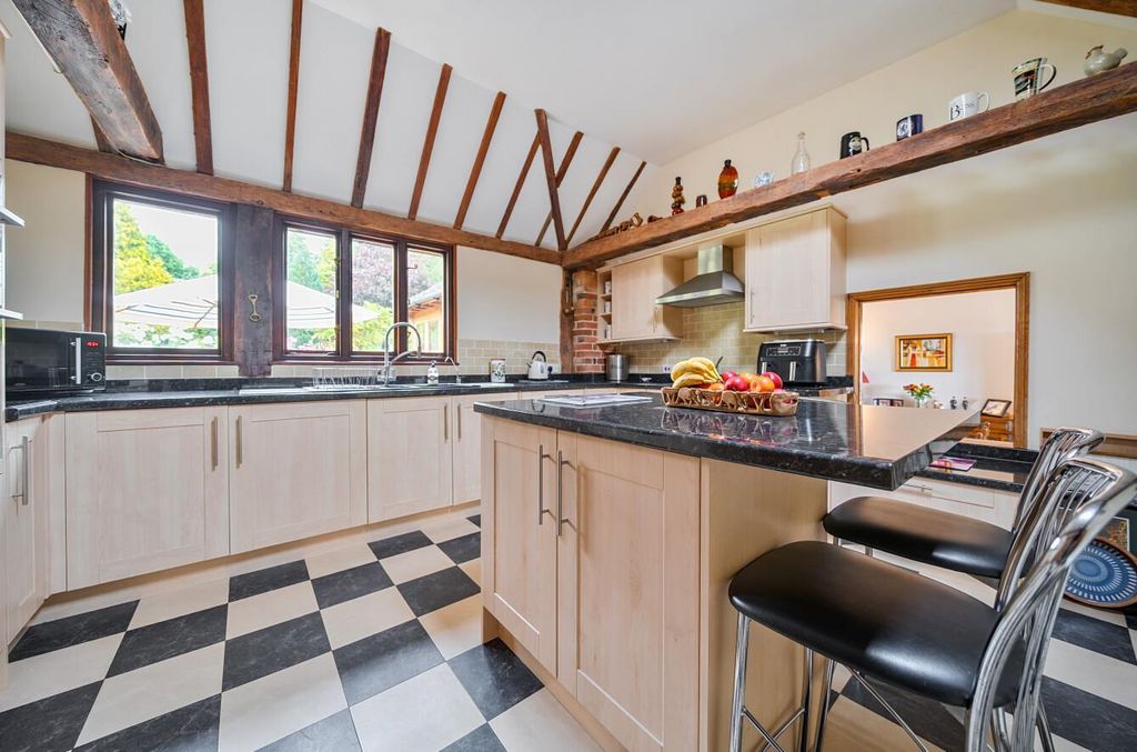 Property photo 3 of 36 Stone Hill Oast  (31).Jpg