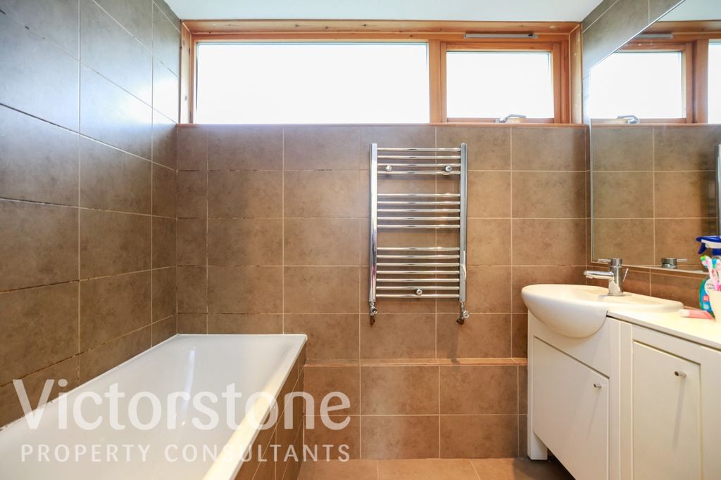 Property photo 3 of 12 1511744