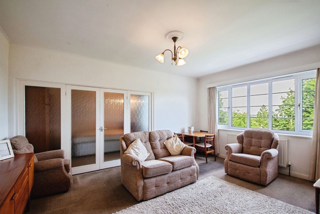 Property photo 3 of 20 Pbox-Img.Jpg