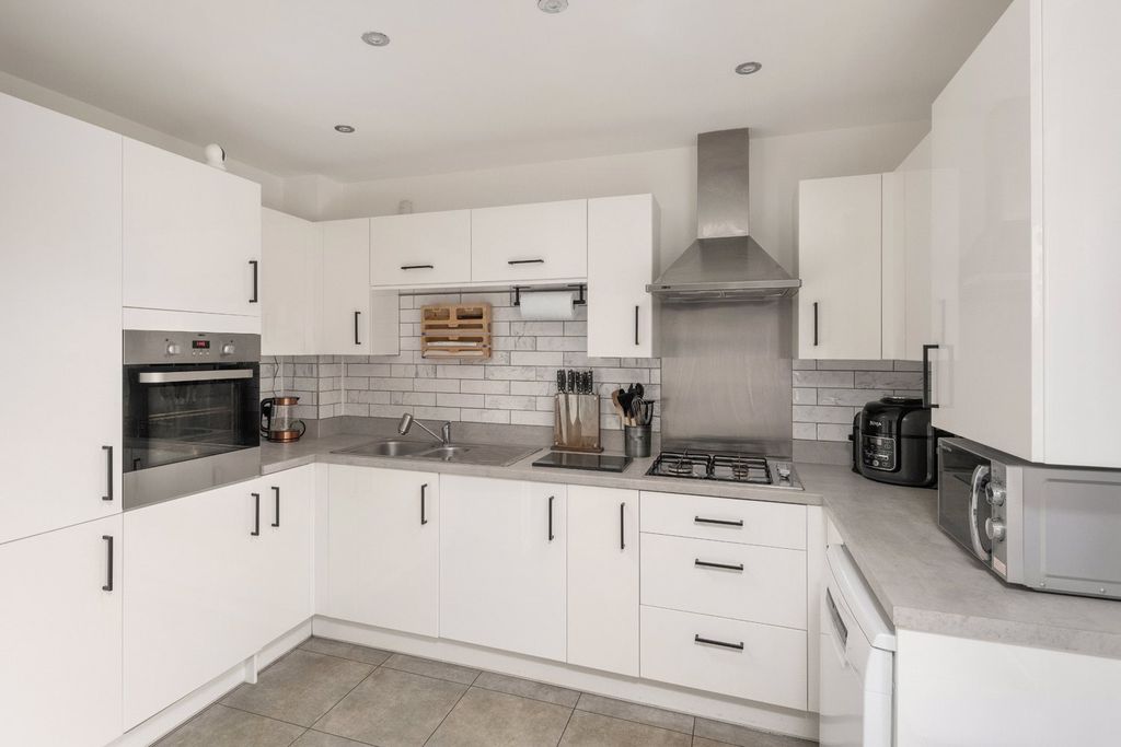 Property photo 3 of 15 Picture No. 03