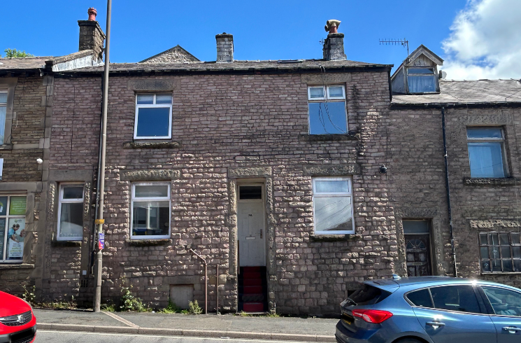 Property photo 1 of 10