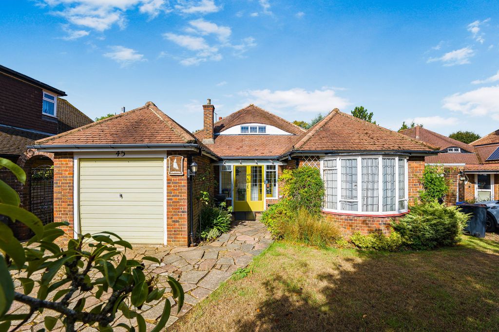 Property photo 1 of 32