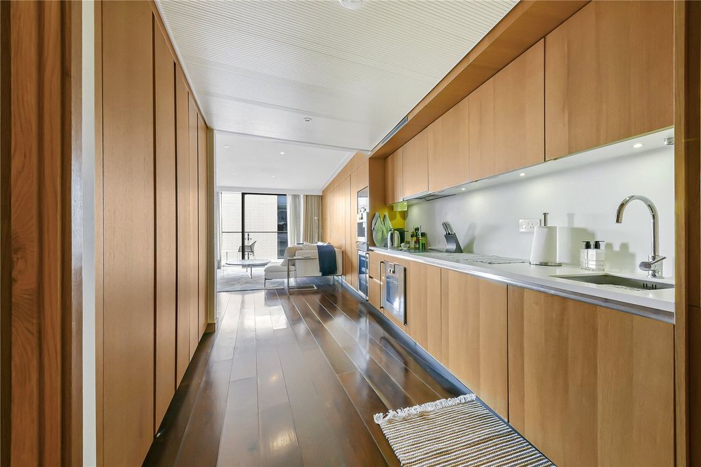 Property photo 3 of 18 Picture No. 12