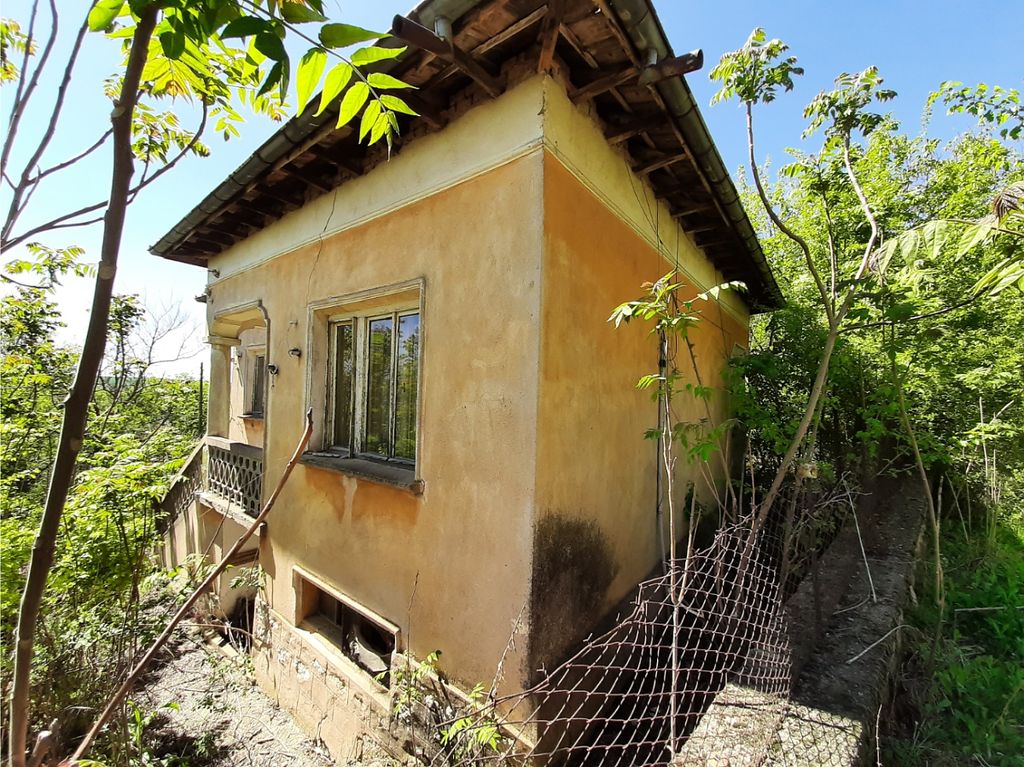 Property photo 3 of 6