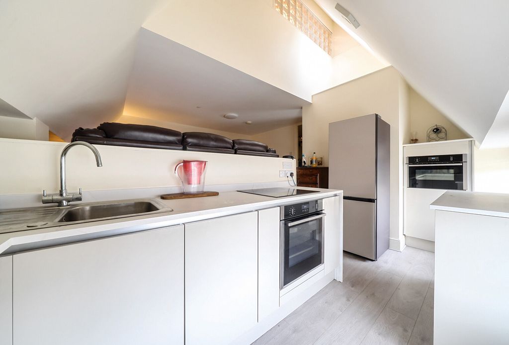 Property photo 3 of 9 1342971-8-68A5c4E...