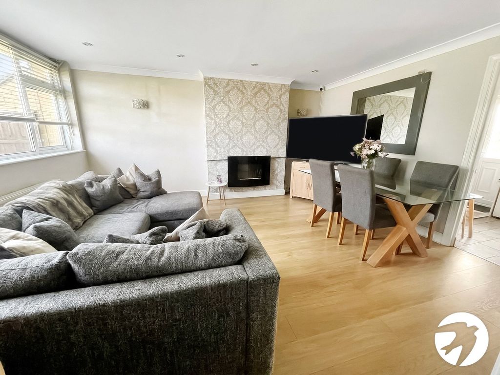 Property photo 3 of 11 Picture No. 06