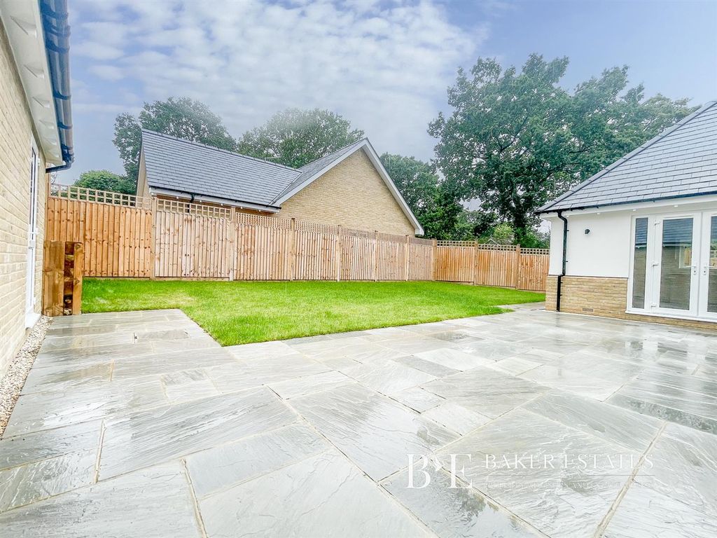 Property photo 2 of 13 6Cr-49.Jpg
