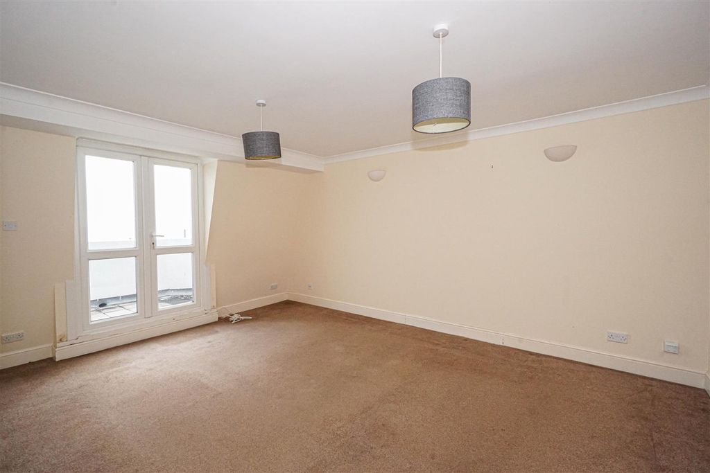 Property photo 3 of 21 Dsc04160.Jpg