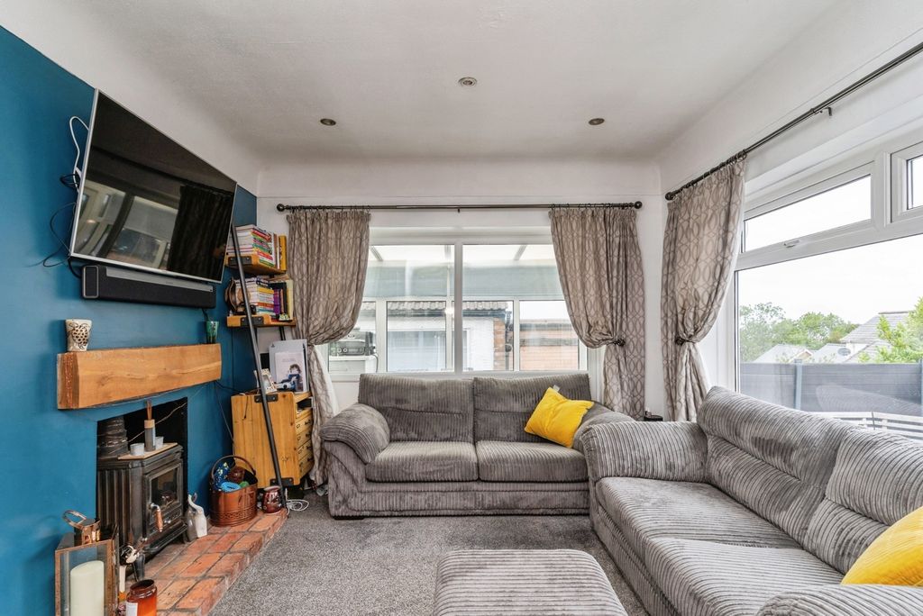 Property photo 3 of 20 Pbox-Img.Jpg