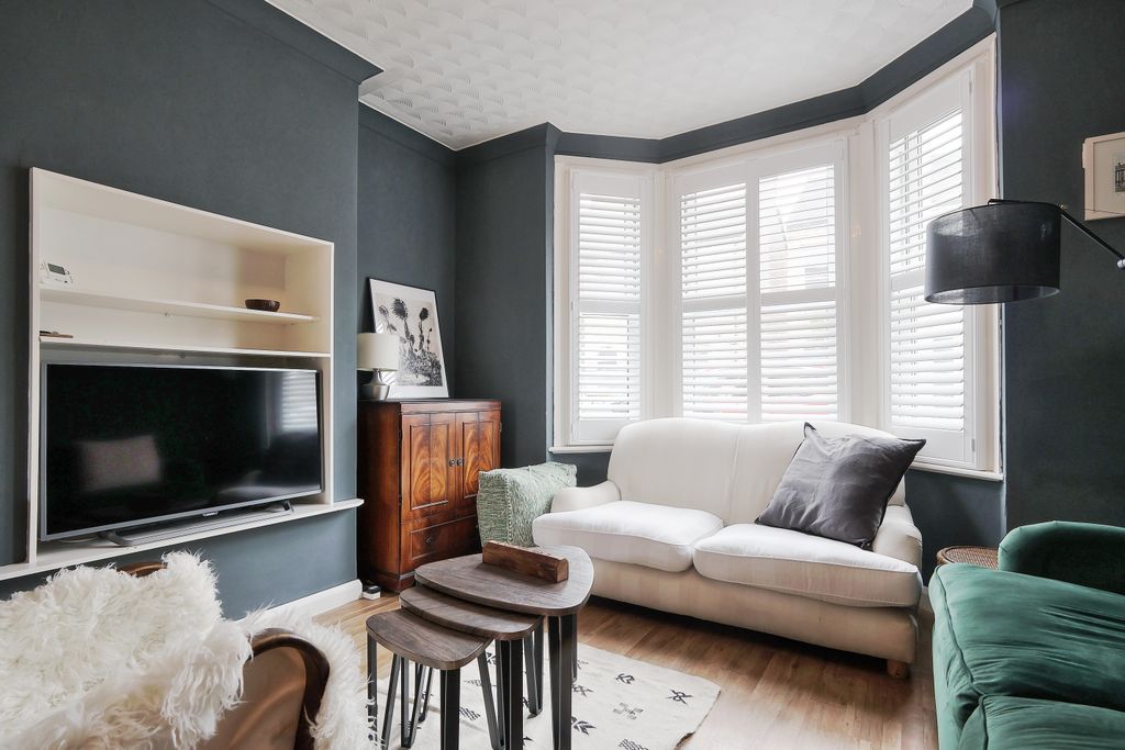 Property photo 2 of 35 16