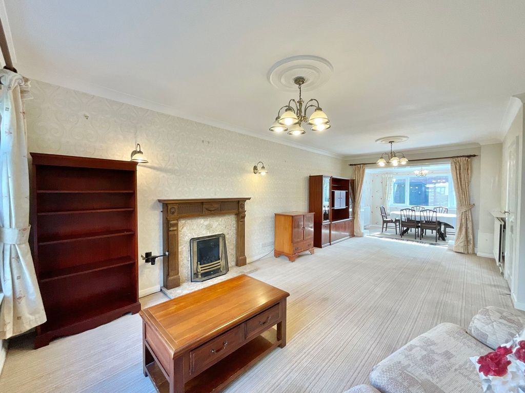 Property photo 2 of 32