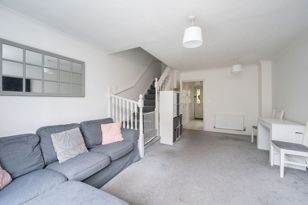 Property photo 2 of 20