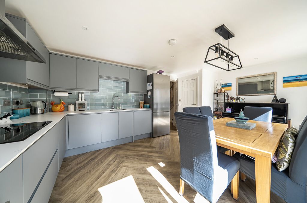 Property photo 3 of 12 1431677369c3E097Ac77B