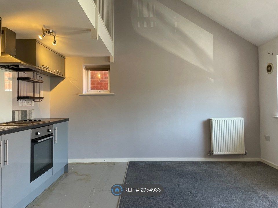 Property photo 3 of 9 Lounge