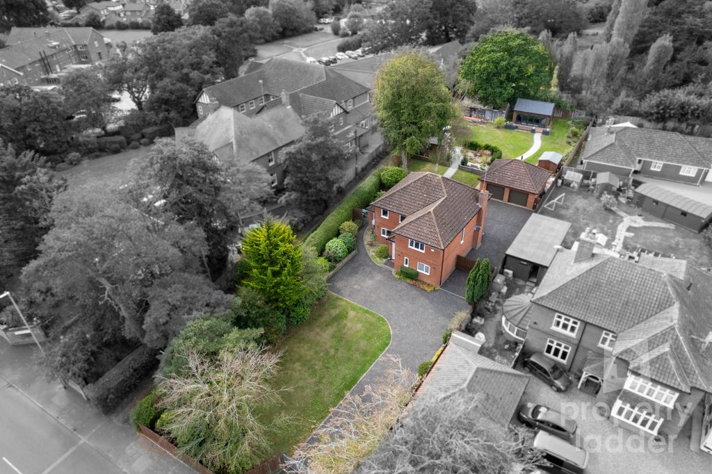 Property photo 3 of 36 Pl Drone