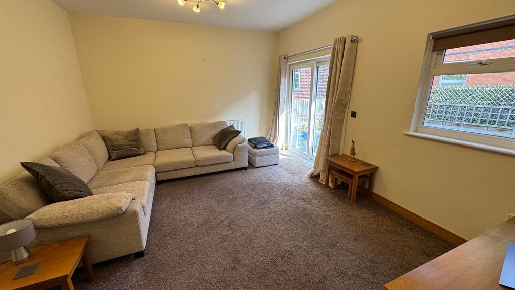 Property photo 3 of 11 Living Room