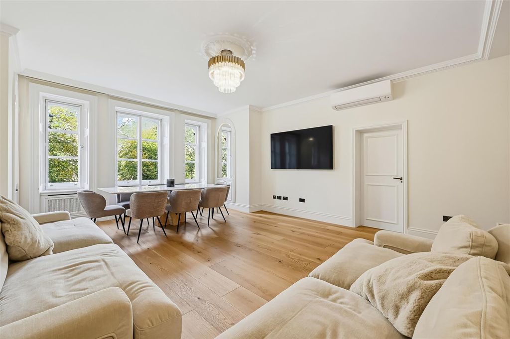 Property photo 1 of 16 Albert Mansions, 12A-21.Jpg