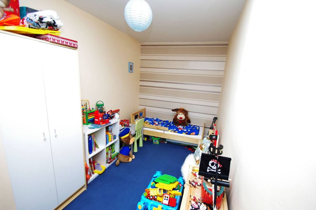 Property photo 2 of 12