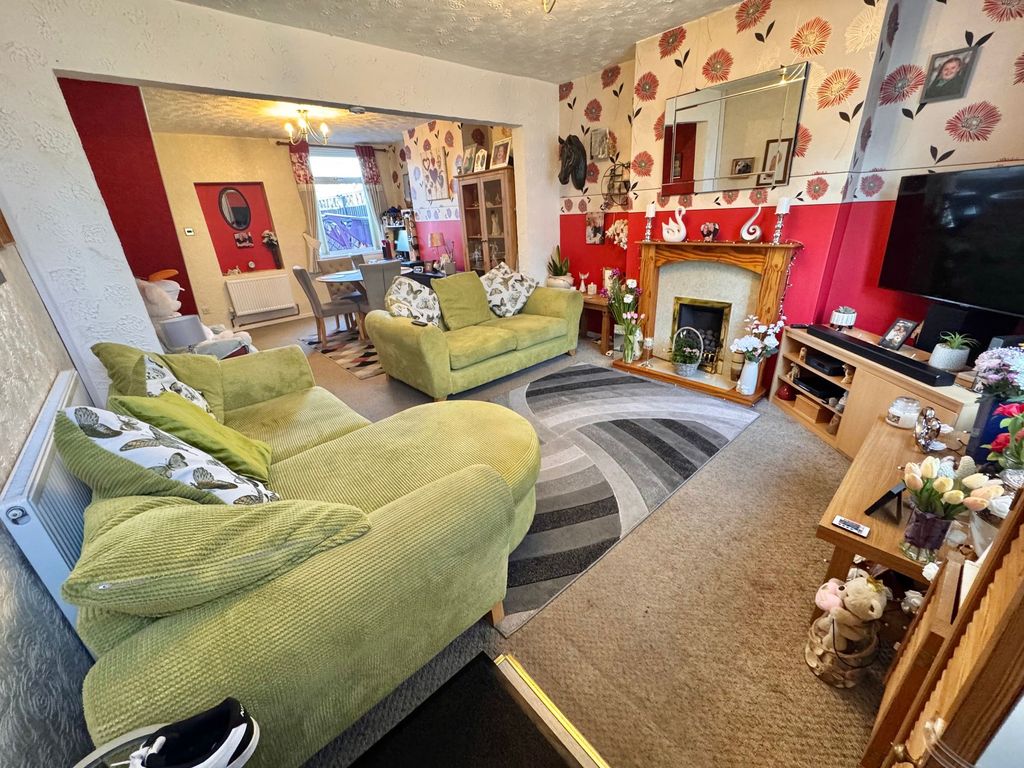 Property photo 3 of 22