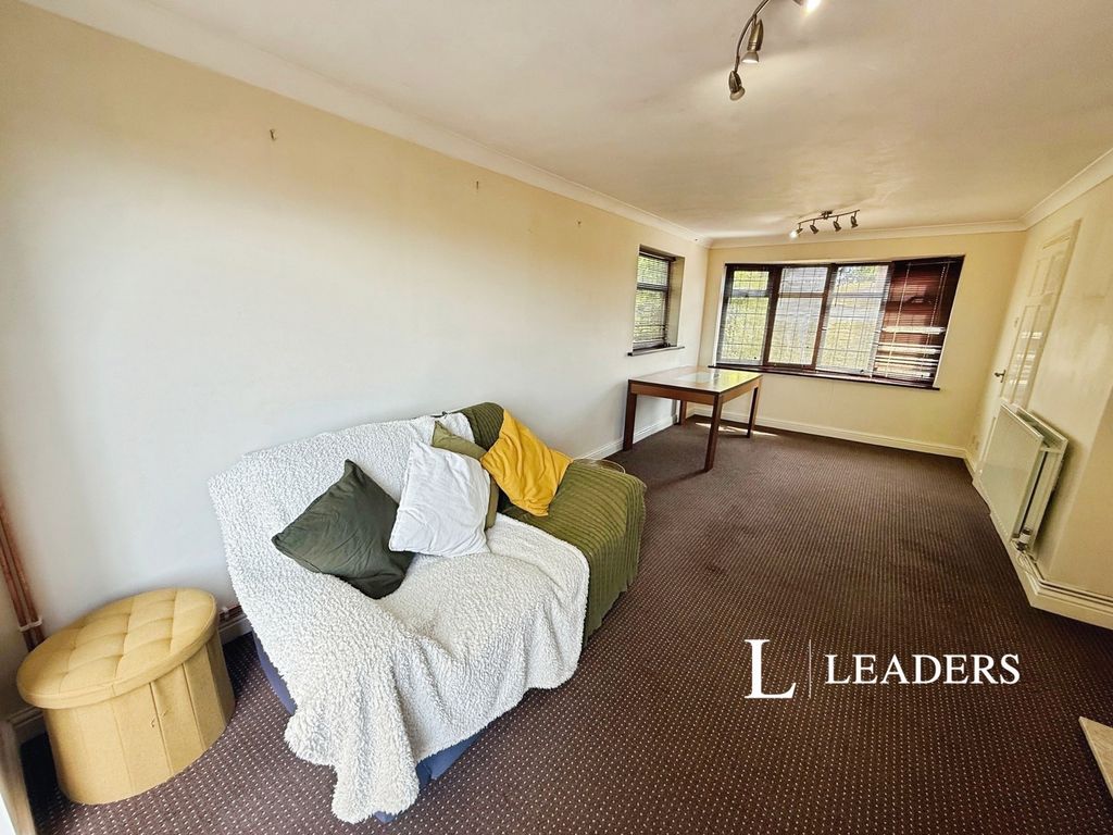 Property photo 2 of 16 Pbox-Img.Jpg