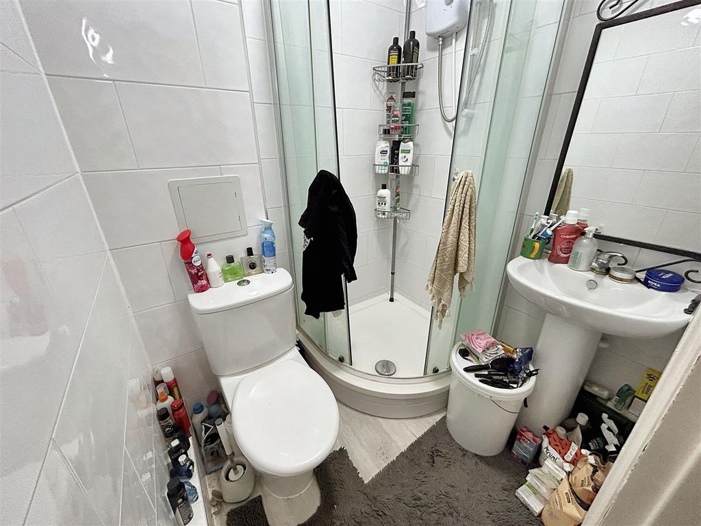 Property photo 2 of 9 Shower Room