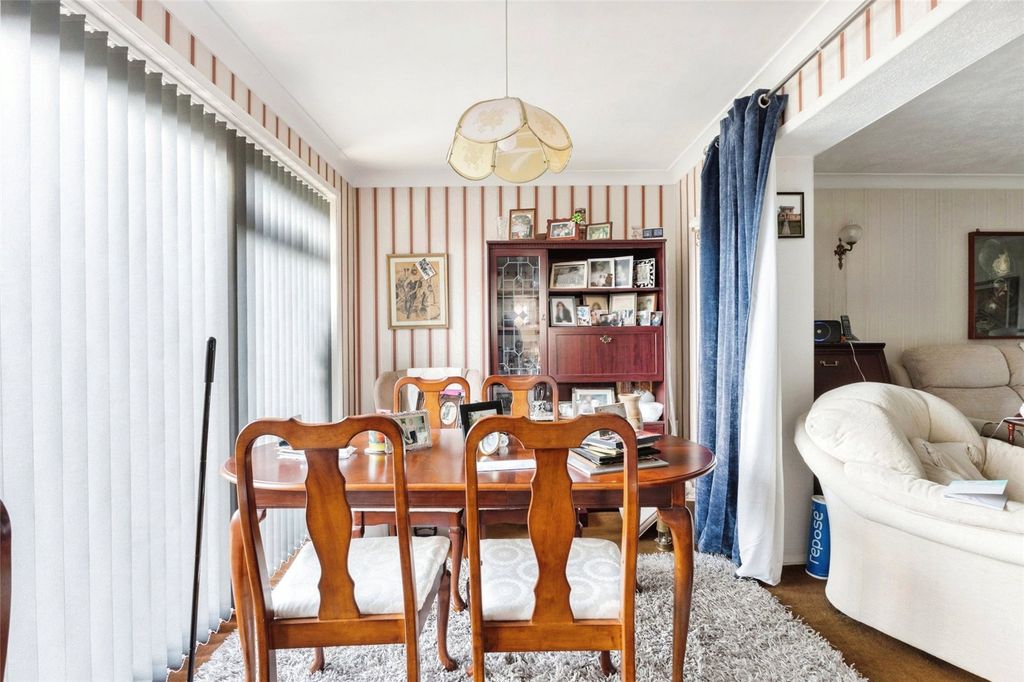 Property photo 3 of 16 Picture No. 06