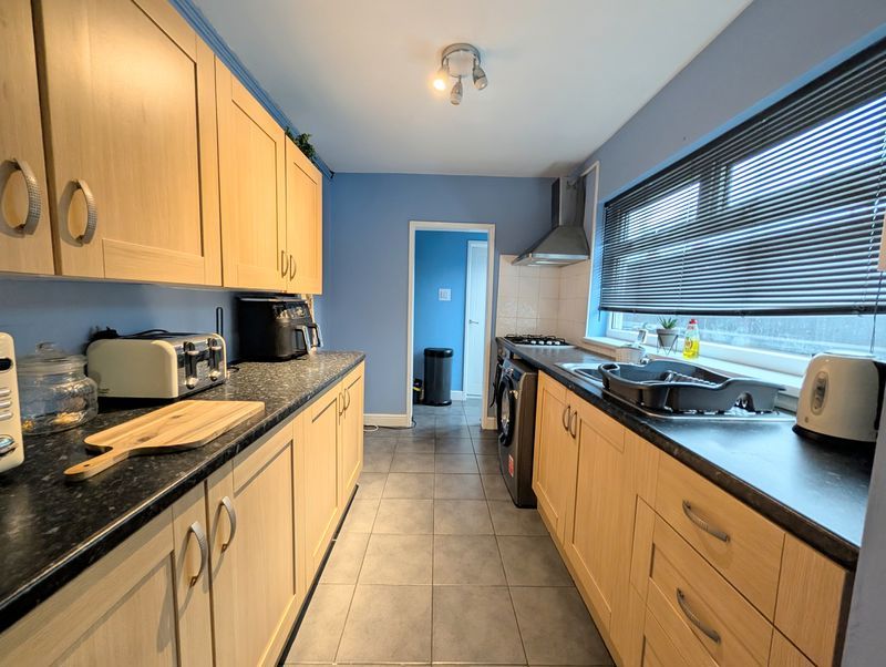 Property photo 3 of 15 Kitchen