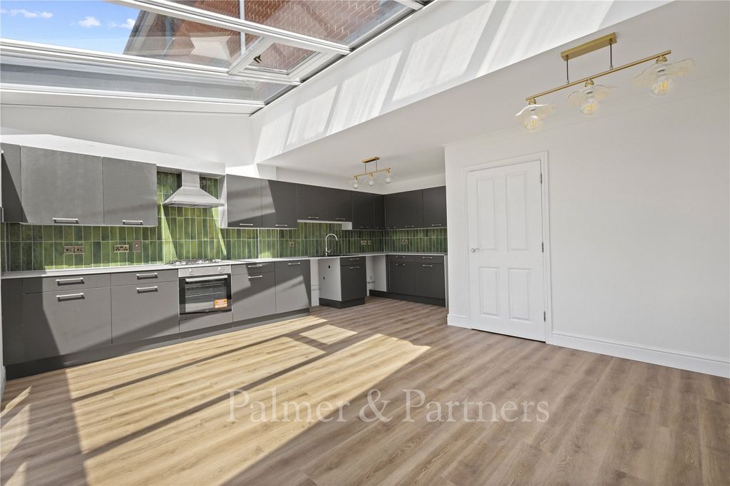 Property photo 3 of 21 Picture No. 03
