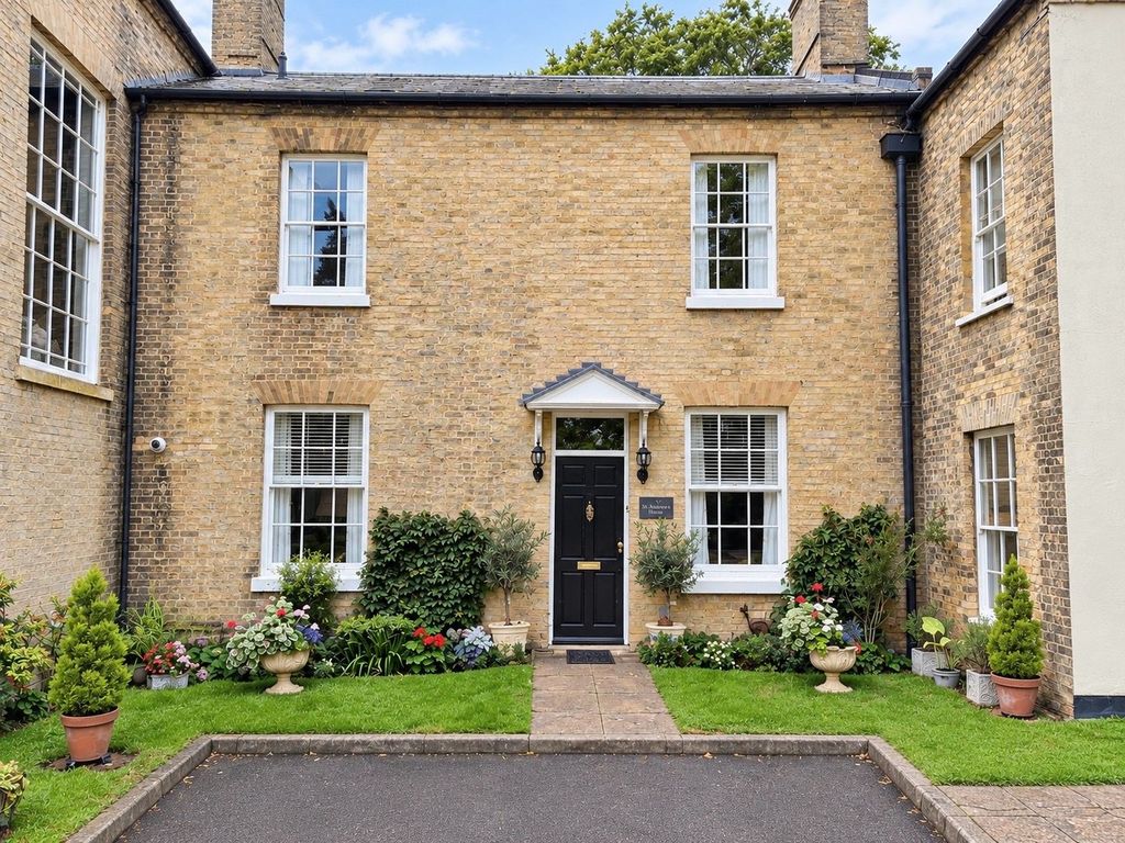 Property photo 1 of 33
