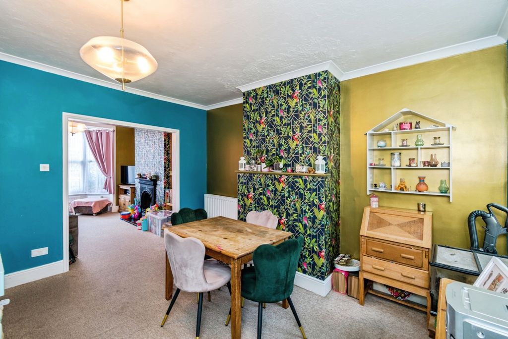 Property photo 2 of 16 Pbox-Img.Jpg