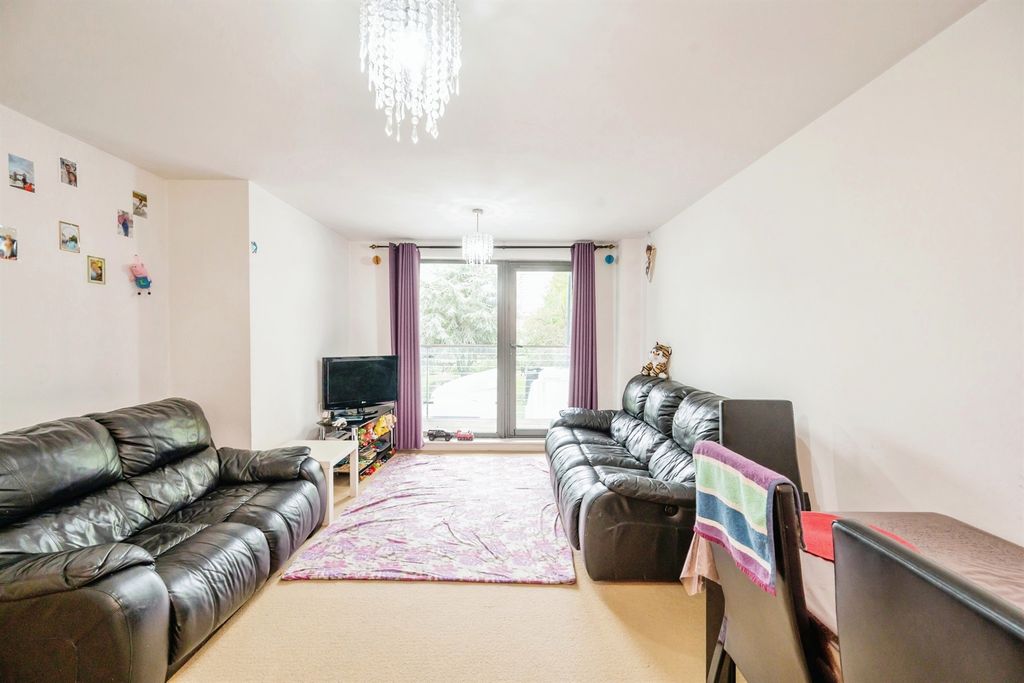 Property photo 3 of 17