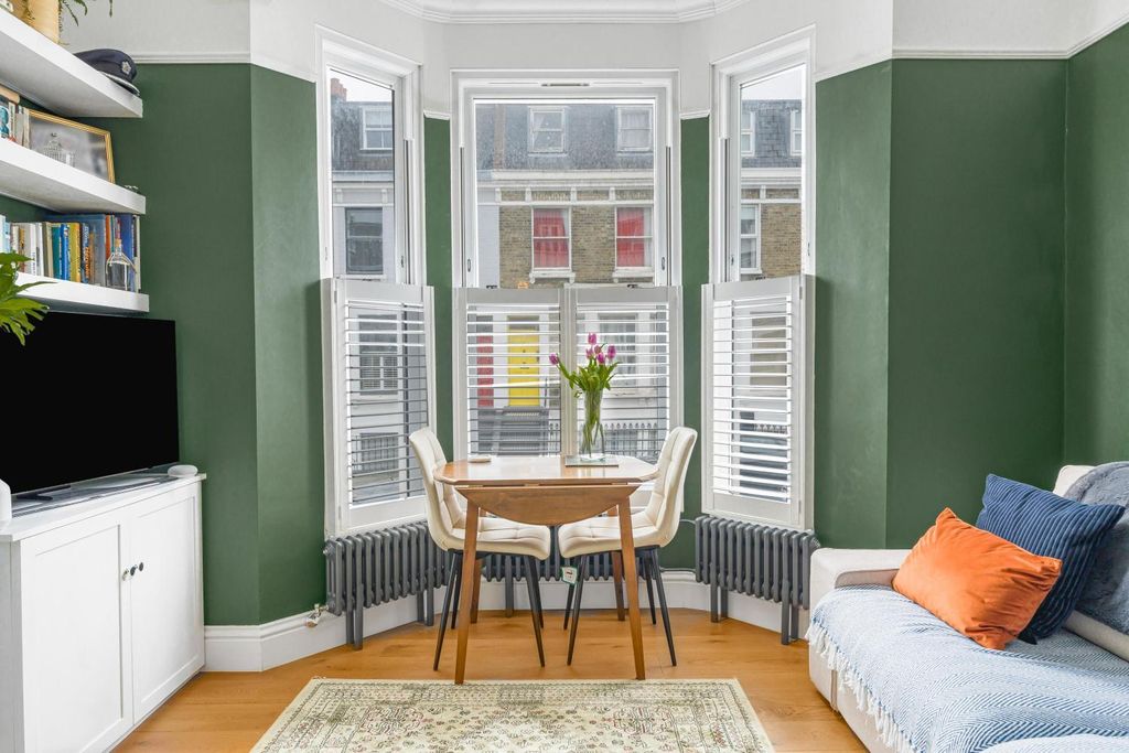 Property photo 3 of 8 Mnh01966.Jpg