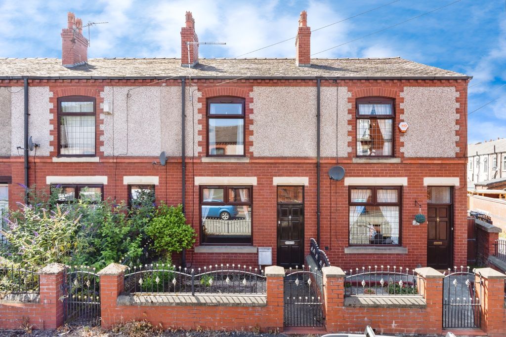 Property photo 1 of 15