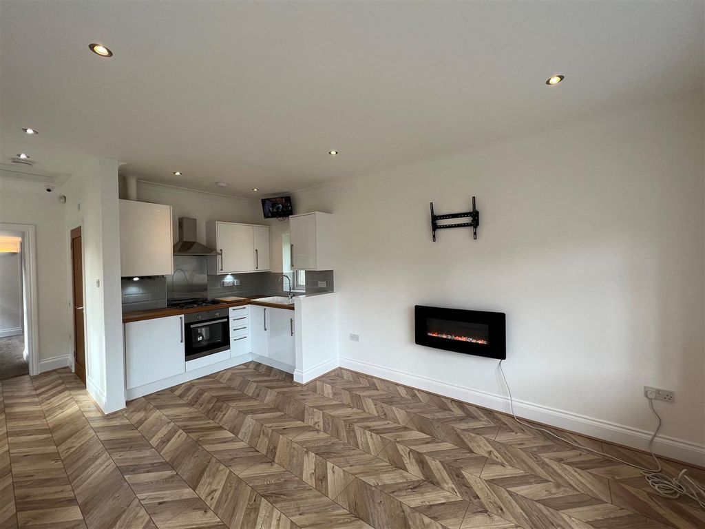 Property photo 3 of 8 Kitchen Area.Jpg