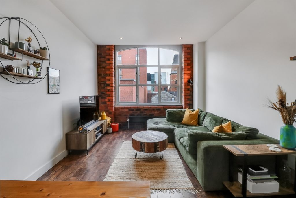 Property photo 2 of 14 Img_2154